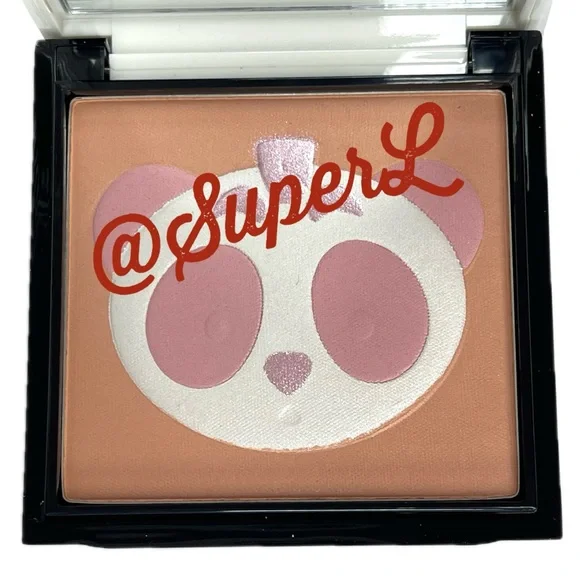 NEW Limited MAC Cosmetics Gleamer NICOPANDA FACE POWDER Blush Colour Me Nico